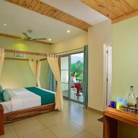 Mistletoe Homestay & Cafe Munnar Exterior photo